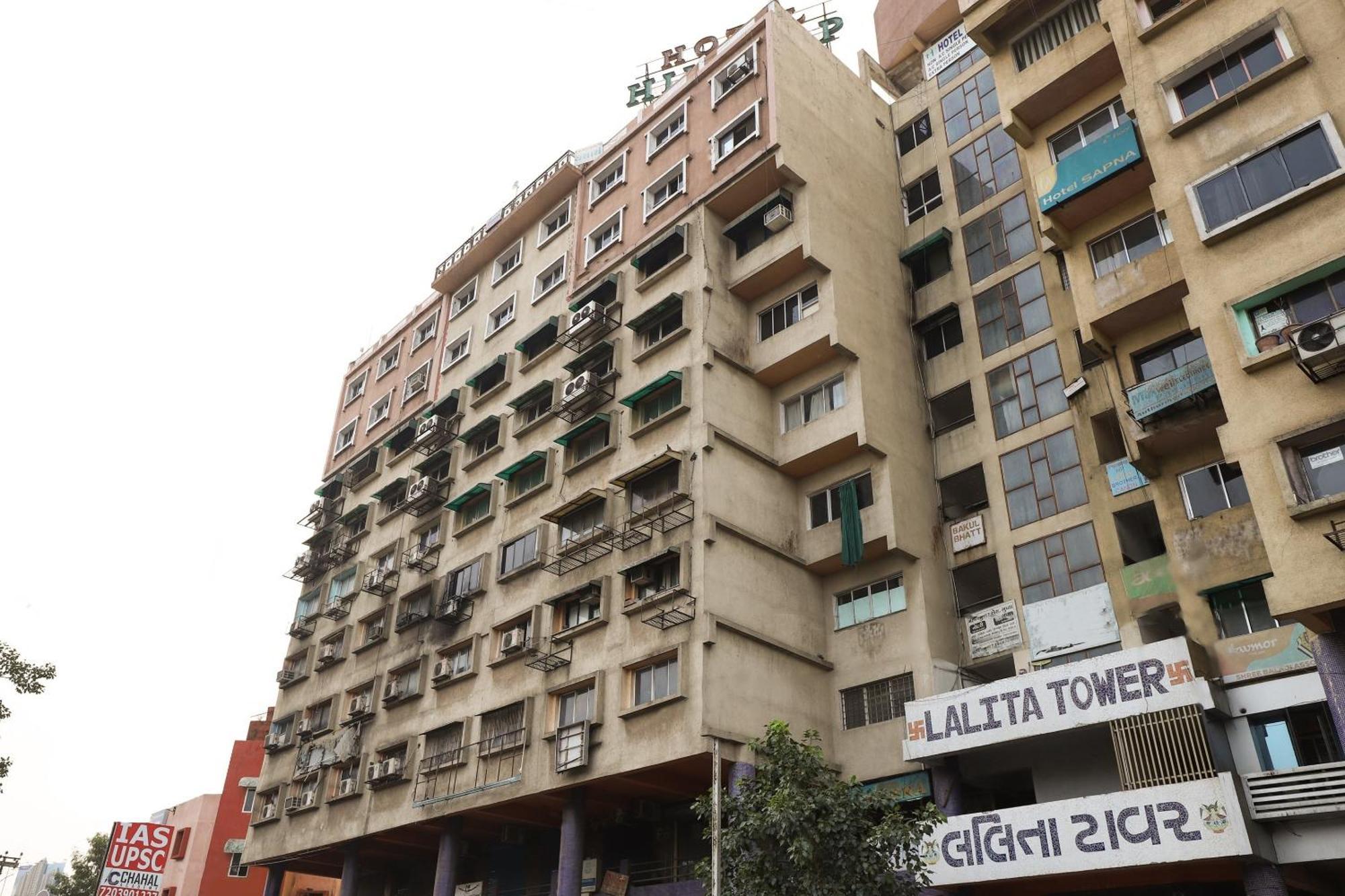 ואדודרה Spot On Hotel Hilltop מראה חיצוני תמונה